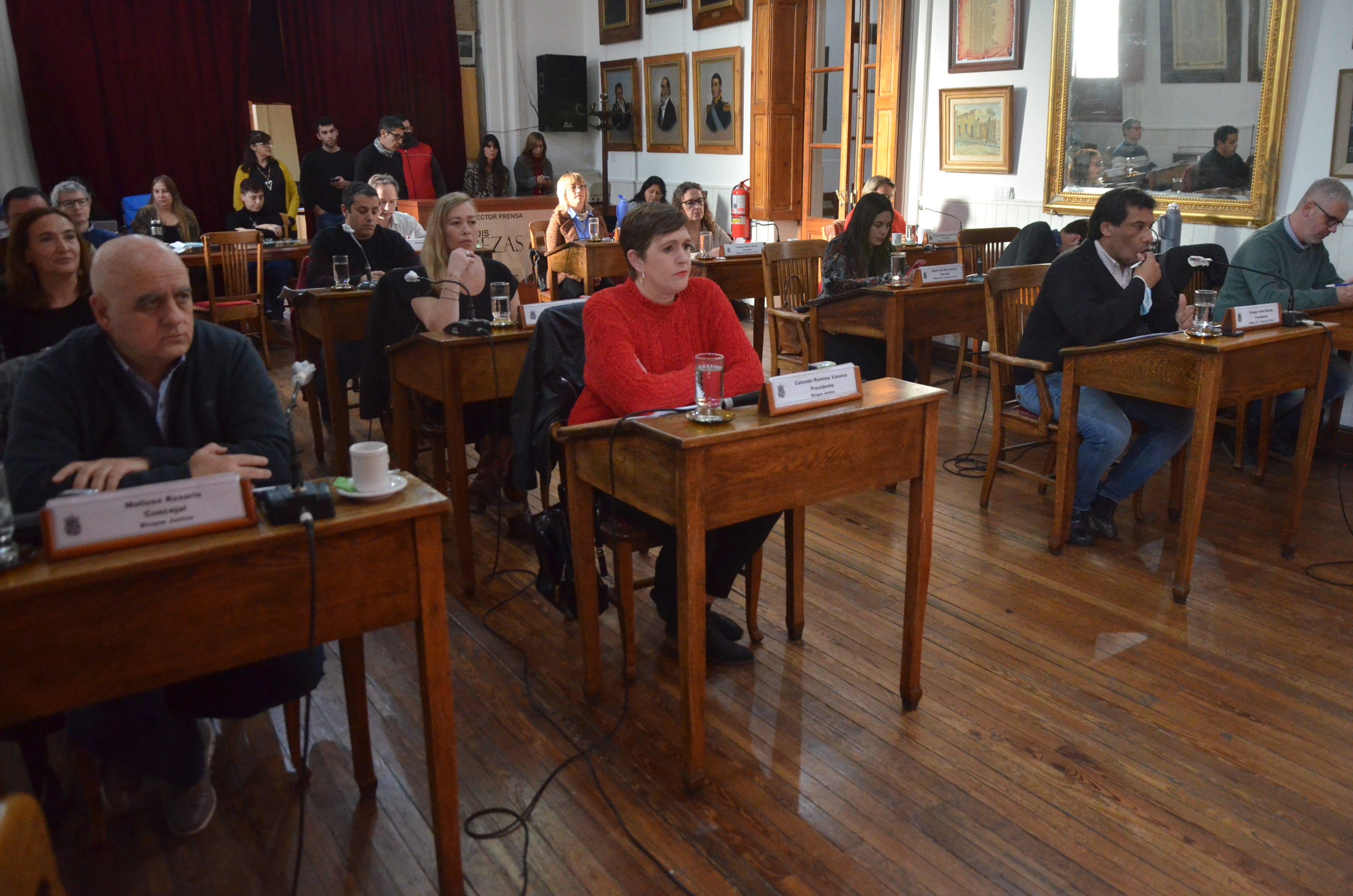 LA FERIA COMUNITARIA SEGUIRÁ EN PLAZA VILLARINO