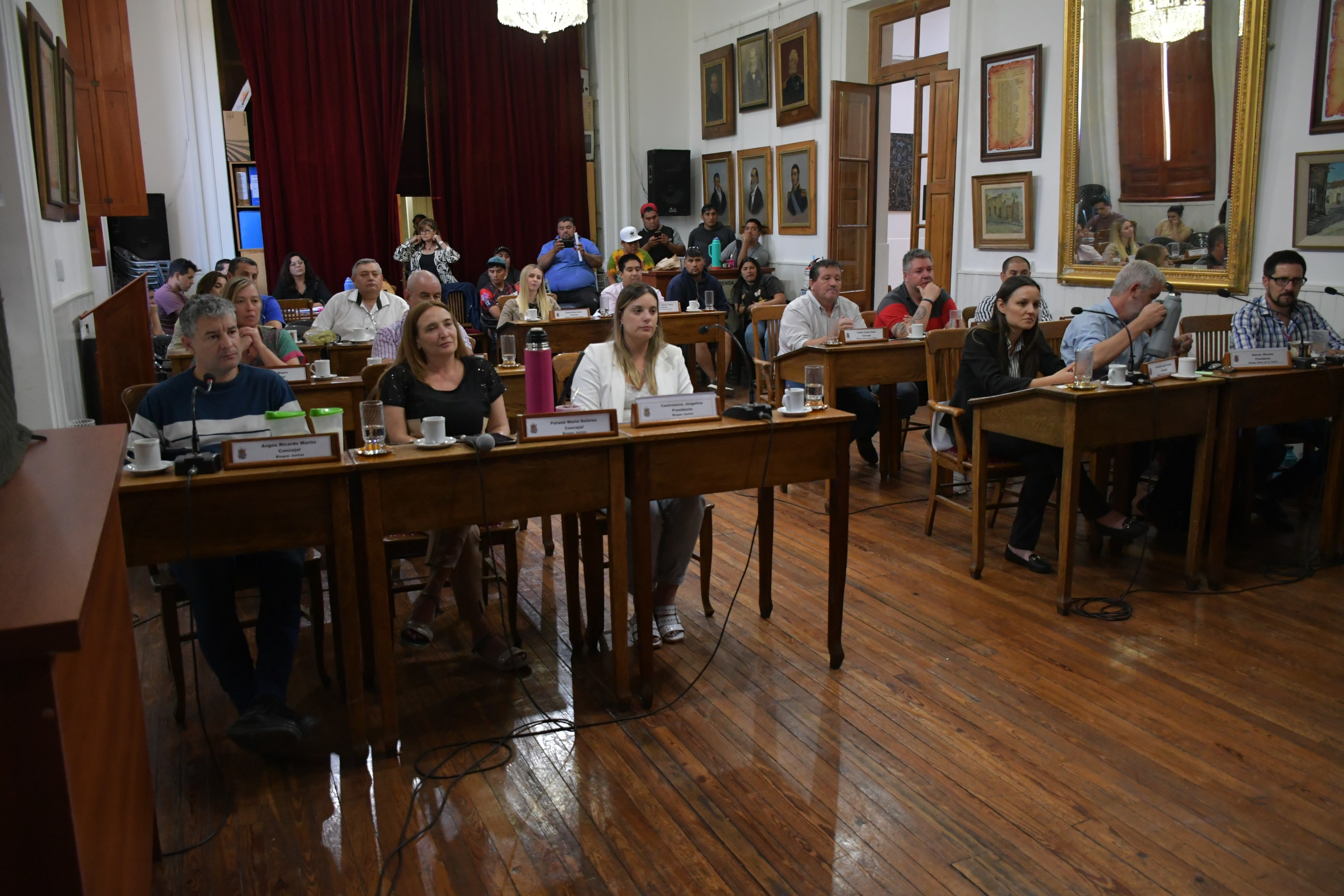 PRESUPUESTO APROBADO POR UNANIMIDAD