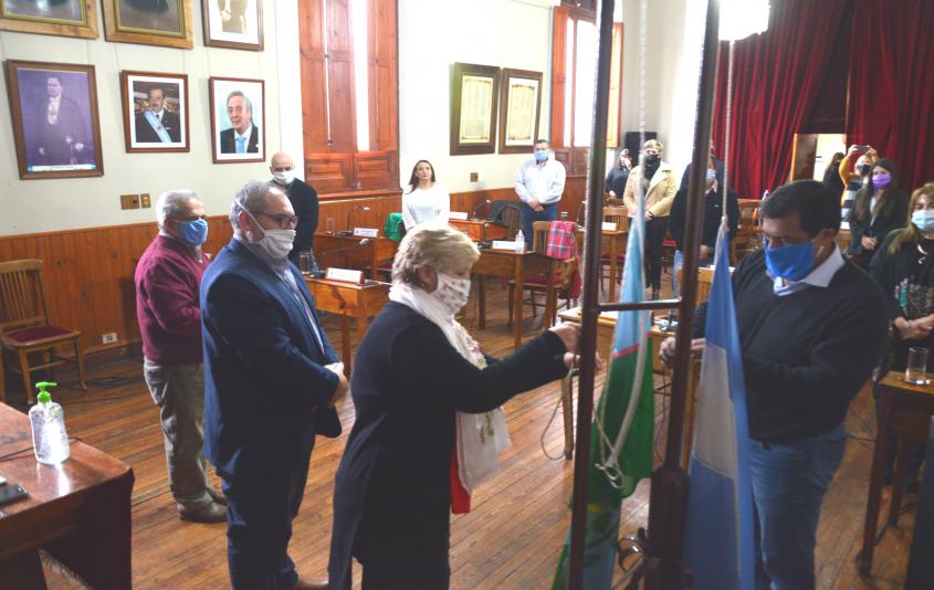 LA VUELTA AL RECINTO DE SESIONES