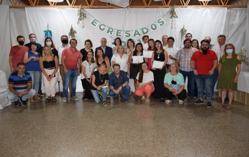 FELICITACIONES NUEVOS EGRESADOS