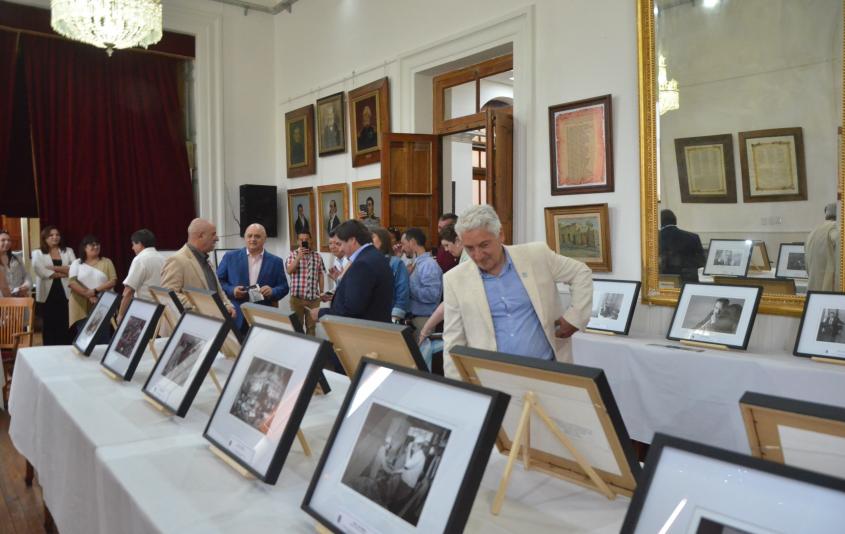 LA MUESTRA “CONSTRUCTOR DE DEMOCRACIA” VOLVIÓ A SU CASA