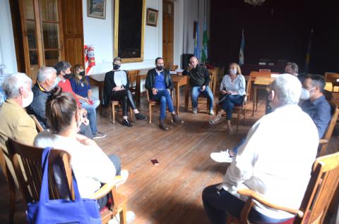 VOLCADOCERO AL RIO NEGRO